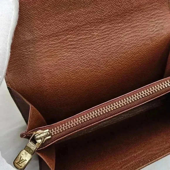 📍SOLD📍Louis Vuitton Monogram Wallet - Picture 7 of 17